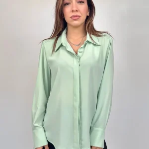 Camicia morbida in tessuto leggero