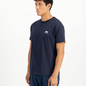 Basic T-Shirt
Small Logo