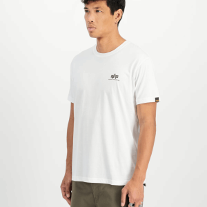 Basic T-Shirt
Small Logo