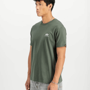 Basic T-Shirt
Small Logo