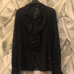 Camicia in pizzo con volant