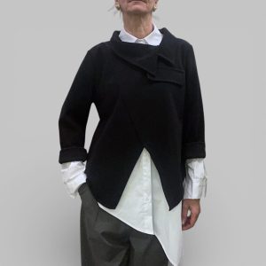Blusa donna asimmetrica collo ampio nero