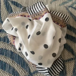Foulard a pois