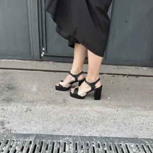 Sandalo fascia intrecciata vera pelle